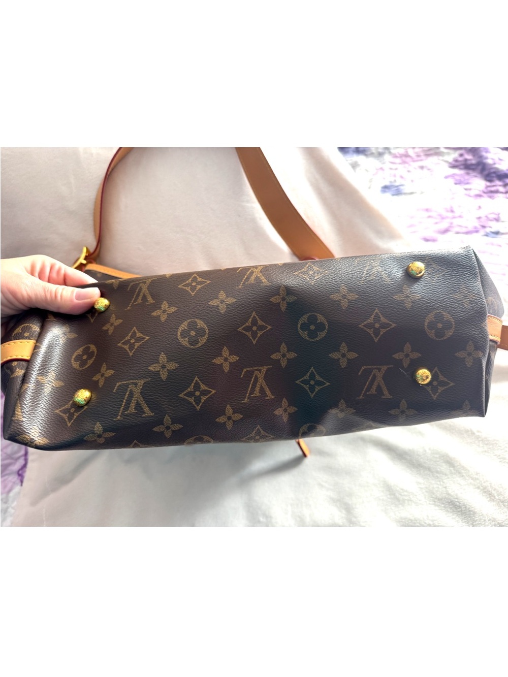 Louis Vuitton Brown Monogram Shoulder Bag with Tan Trim and Pouch - Picture 6 of 8